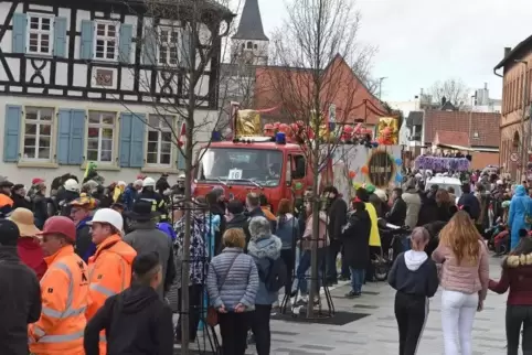 In Mutterstadt kam es nach dem Umzug zu einer Auseinandersetzung zeischen acht Personen, teilt die Polizei mit. Foto: Kunz 