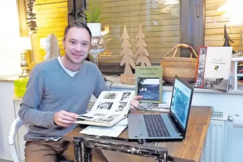 Oliver Türr bekommt viel Unterstützung von den Wiesbachern, etwa Fotos und alte Briefe.