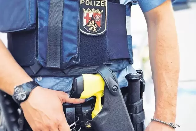 Bei der Ludwigshafener Polizei im Einsatz: acht Taser.