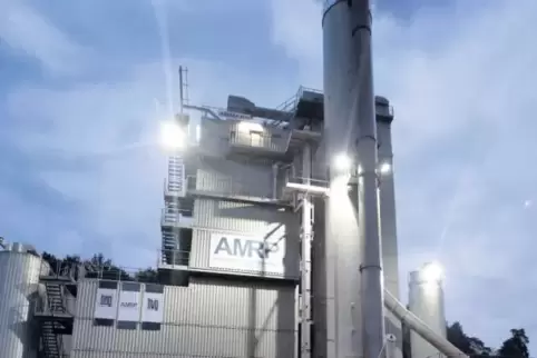 Das Asphalt-Mischwerk im südpfälzischen Albersweiler.