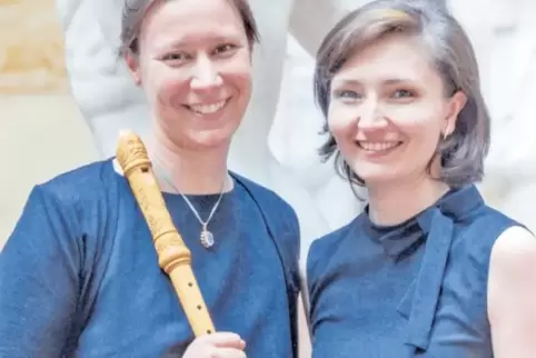 Die heute in München lebende Flötistin Tatiana Flickinger (links) stammt aus Zweibrücken. Zusammen mit Margit Kovács stellt sie 