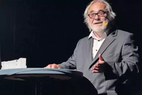 Musik-Fachmann und Entertainer: Moderator Werner Köhler.