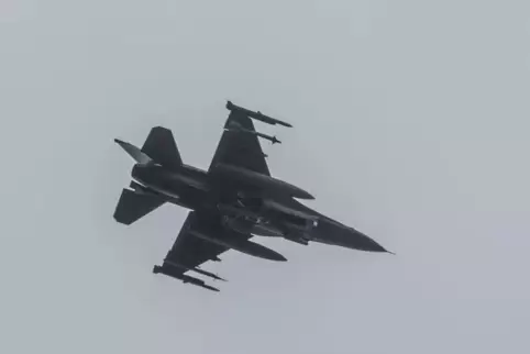 Verstärkt sind Kampfjets in den vergangenen Tagen und Wochen über der Westpfalz und Kaiserslautern unterwegs.   Foto: VIEW