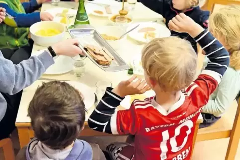 Wegen höherer Kosten für die Essensausgabe wird das Kita-Essen in Erlenbach teurer.