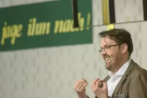Wortakrobat und Tastengenie: André Hartmann.  Foto: m. hoffmann