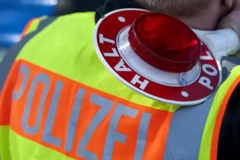 Auf die Kontrolle der Polizei folgen mehrere Anzeigen. Foto: dpa