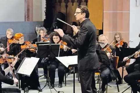 Bemerkenswert professionell und selbstbewusst: das Speyerer Kammerorchester.