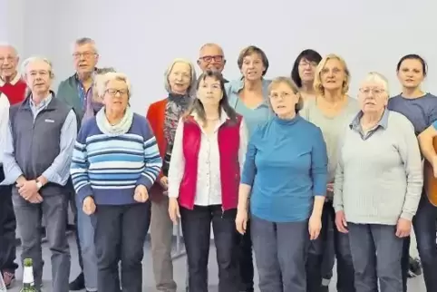 Pflegen die Kultur der Arbeiterlieder: Uli Valnion (rechts) und die Roten Raben.