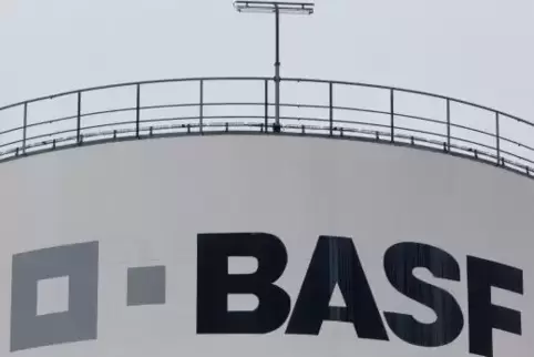 Deutlich über 70 Prozent ihres Umsatzes erzielt das Ludwigshafener Stammwerk der BASF im Ausland. Foto: dpa