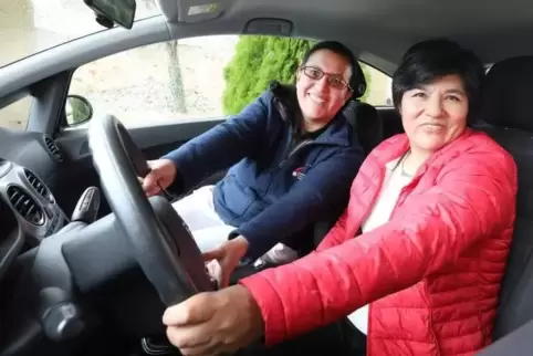 Fabiola Medina Chicata (links) und Guillermina Lerma Tipo sind in den Anden im Süden Perus aufgewachsen.  foto: van