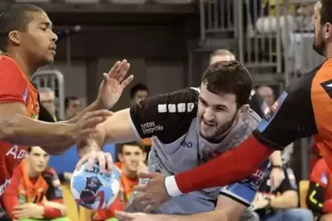 Romain Lagarde (Nantes) erzielt das Tor zum 4:7. Foto: KUnz