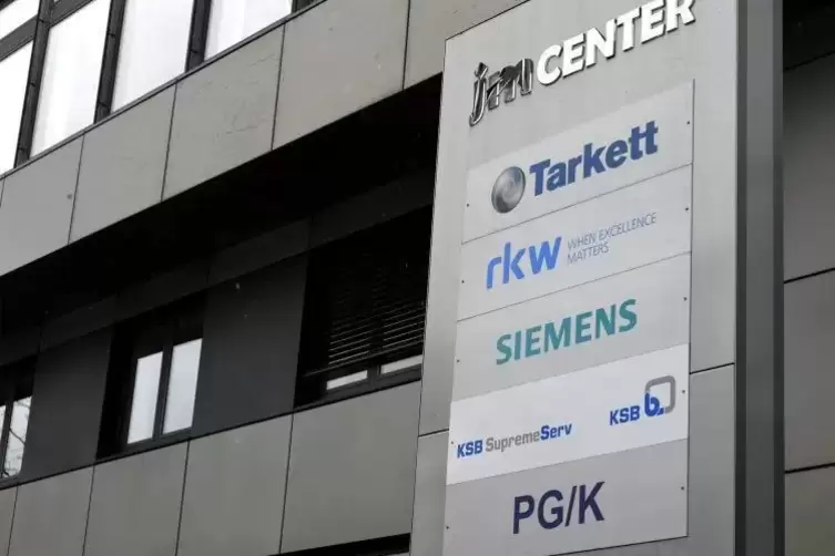 Das Bürogebäude „JM Center“ im Frankenthaler Nachtweideweg, in dem Tarkett als Mieter arbeitet, gehört der Wormser Unternehmensg