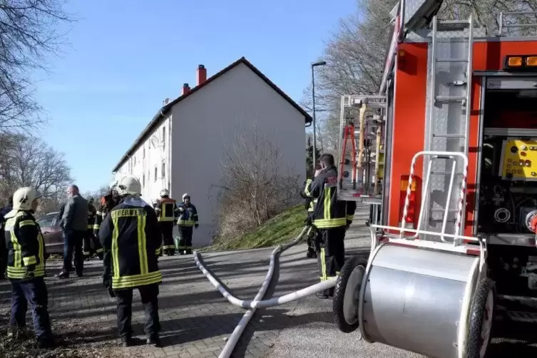 Am Donnerstag war die Feuerwehr im Finkengarten in Pirmasens mit 25 Leuten im Einsatz.  Foto: BCR 