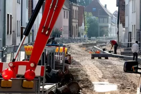 Baustelle Hauptstraße: Unser Foto zeigt den ersten Bauabschnitt, der bereits fertiggestellt ist. Der Zweite ist fast fertig und 