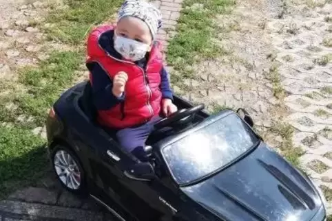Der zweijährige Maxim hat Blutkrebs.  Foto: privat