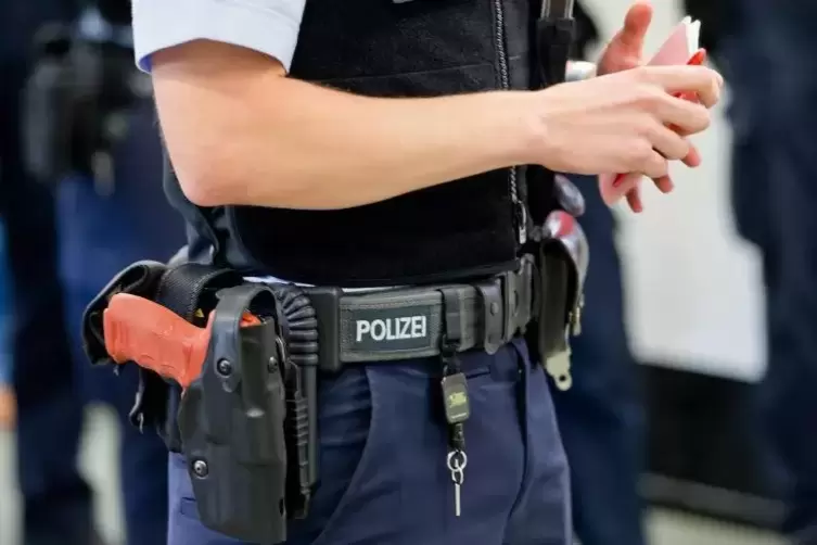 Bei einer Verkehrskontrolle hat die Polizei Grünstadt am Donnerstag einen BMW-Fahrer mit Betäubungsmitteln erwischt. SymbolFoto: