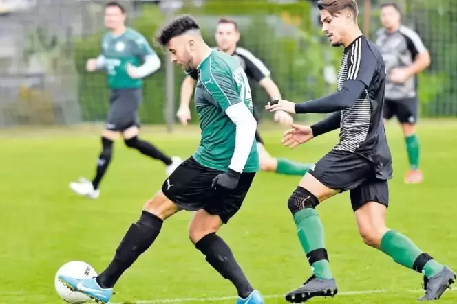Beim ASV wird David Schinnerer (rechts), hier im Spiel gegen Friesenheim, verletzt fehlen.