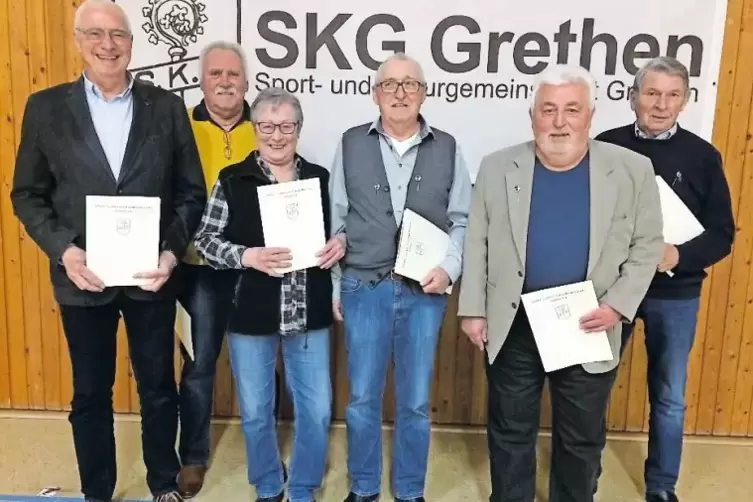 Die Geehrten (von links): Wolfgang Dolleschall, Karl Hülß, Rosemarie Conrad, Helmut Christ, Hans Hauer und Erich Eschmann.
