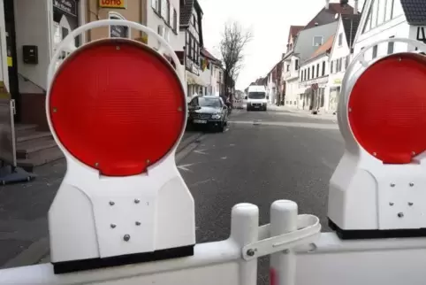 Die Kreuzung Haupstrasse/Zeiskamerstrasse Richtung Westen. Foto: VAN
