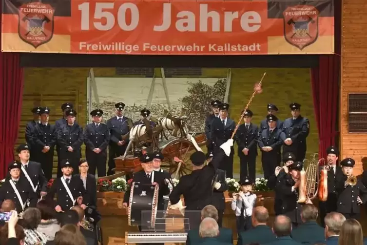 Eigener Fanfarenzug: Die Kallstadter Feuerwehr macht sich zum Geburtstag selbst ein besonderes Geschenk. Foto: Franck