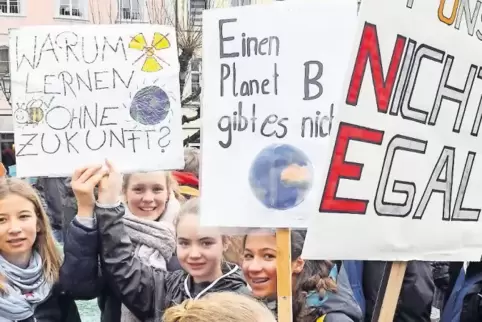 „Fridays für Future ...“: Schüler-Demo am 15. März in Neustadt.