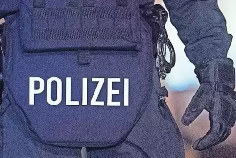 Die Polizei ist eigentlich immer im Einsatz. Da gilt, es Spuren und Unfallstellen zu sichern. Oder den Verkehr zu kontrollieren.