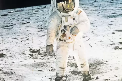 Die Mondlandung 1969 steht im Zentrum von Woelks Roman.