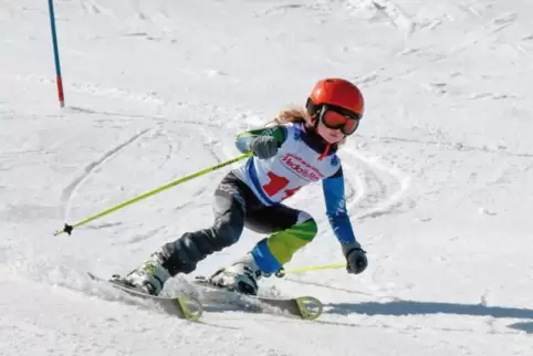 Pfalzmeisterin im Riesenslalom: Anna Rödelsperger vom Skiclub Speyer.