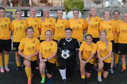 Wird komplett auflaufen: die Frauenmannschaft des SV Obersülzen.  Foto: SCHIFFERSTEIN 