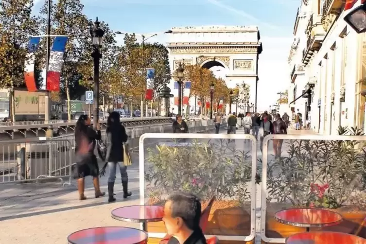Champs-&Eacute;lys&eacute;es.