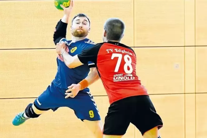 Doppelbelastung: Bastian Puppe und der SC Bobenheim-Roxheim spielen am Sonntag und am Dienstag. Doppelbelastung: Bastian Puppe und der SC Bobenheim-Roxheim spielen am Sonntag und am Dienstag.
