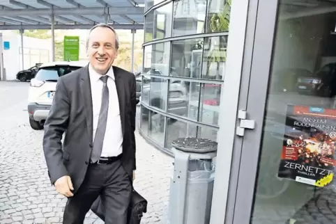 Nachdem er in den Universitäten wie hier in Kaiserslautern mit seinen Fusionsplänen auf wenig Gegenliebe stieß, hatte Wissenscha