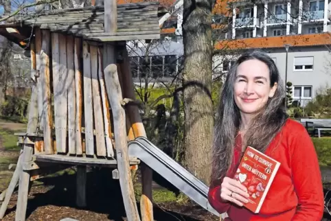 „How to survive unter Müttern“heißt das Buch der Maikammerer Autorin Alexandra Gebel.