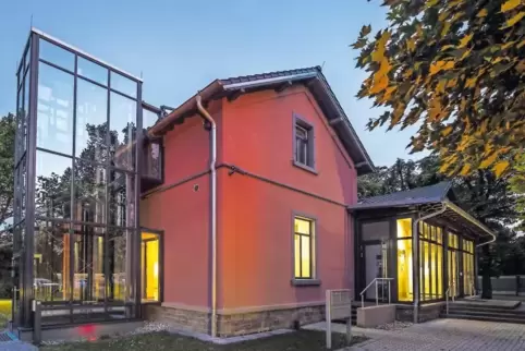 Ein Vorschlag der hauptamtlichen Direktorin des Kunstvereins Ludwigshafen: das Kunsthaus unter professionelle Regie stellen. Sch