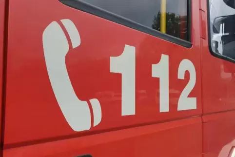 Die Feuerwehr war mit zwei Fahrzeugen und sieben Einsatzkräften vor Ort. Symbolfoto: adh 