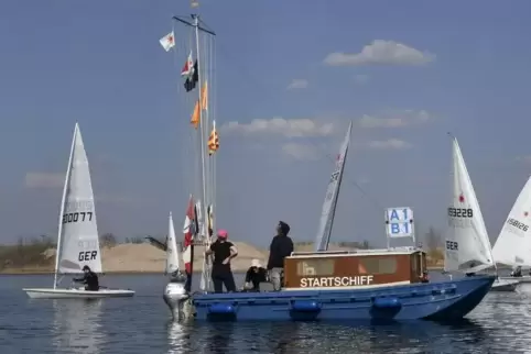 War am Wochenende umsonst auf dem Wasser: das Startschiff.  Foto: BOLTE
