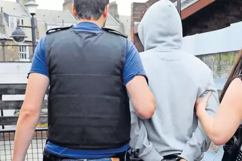 Immerhin: Ein Hoodie ist noch kein Grund für eine Verhaftung.