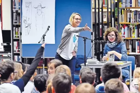 Die Illustratorin Manja Adamson und die Autorin Sandra Lehmann, beide mit Pfälzer Wurzeln, entwickelten gemeinsam die Idee zu „M