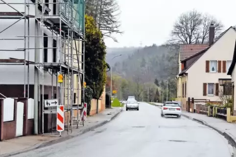 Die Biebermühler Straße in Thaleischweiler-Fröschen wird nicht voll gesperrt. Die Hauptwasserleitung wird zwar erneuert, dazu re