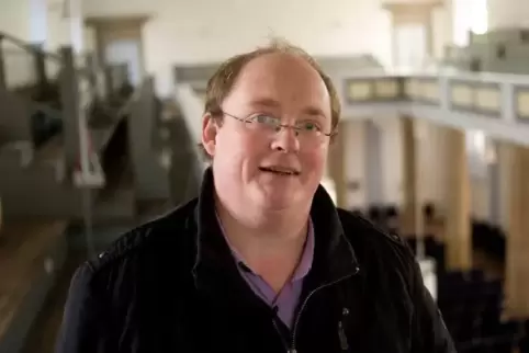 Der Kuseler Bezirkskantor Tobias Markutzik hat die Gesamtleitung der Aufführung.  Foto: sayer