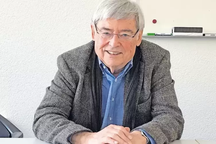 Alt-Oberbürgermeister Jürgen Weiler 2019 bei seinem Besuch in der Neustadter Redaktion der RHEINPFALZ.