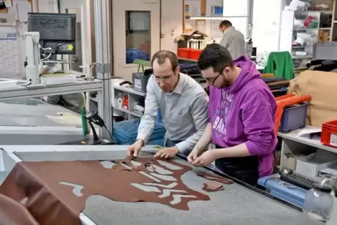 Die Firma Solor produziert Schäfte für maßgeschneiderte Schuhe, vor allem für Problemfüße. Unser Bild zeigt Geschäftsführer Matt