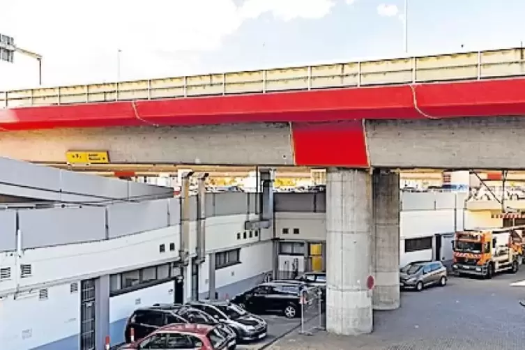 Fangnetze sch&uuml;tzen vor herabfallenden Gesteinsbrocken.