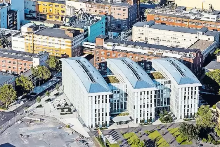 Blick aufs BASF-Gel&auml;nde: Der Neubau soll links neben das dreigliedrige Konferenzzentrum D 105.