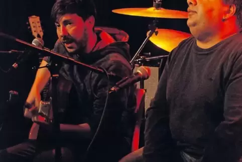 Mario Grischy und Adnan „Adi“ Bozkurt auf der Bühne.