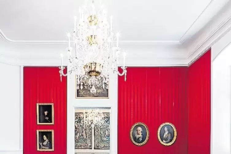 Die letzten Gemälde der Beletage des Bruchsaler Barockschlosses sind nun auch restauriert.
