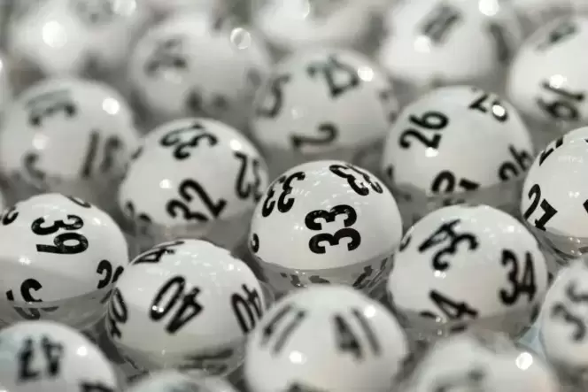 Ein Mann aus der Westpfalz hat knapp 400.000 Euro im Lotto gewonnen.  Symbolfoto:dpa