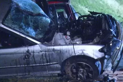 Der schlimmste Unfall im vergangenen Jahr ereignete sich im Januar. Beim Frontalzusammenstoß zweier Autos zwischen Dörrenbach un