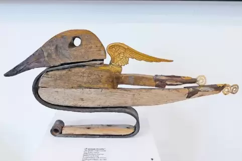 Günther Seel hat ein Fischerboot künstlerisch recycelt.