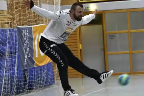 „Pokaltier“ nennt HSG-Trainer Thorsten Koch liebevoll seinen Keeper Rouven Hahn, weil der im Pfalzpokal immer zu ganz speziellen